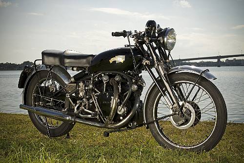steve mcqueen's vincent black shadow
